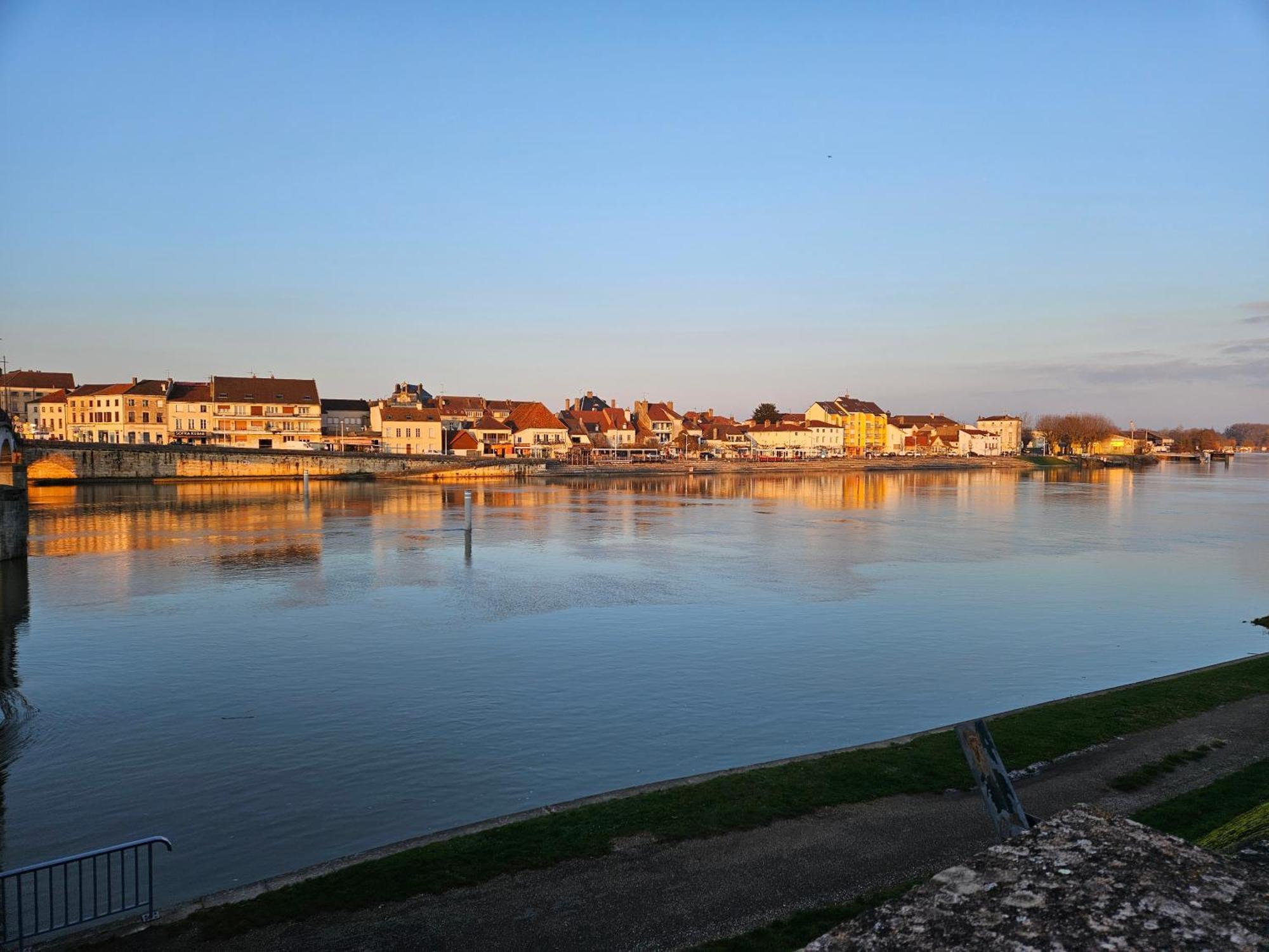 Auberge De La Marine Losne ภายนอก รูปภาพ